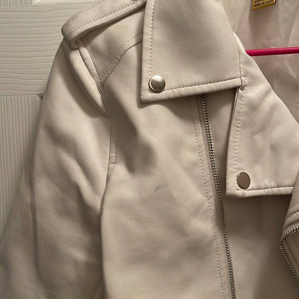 White leather jacket - Picture 4 of 8